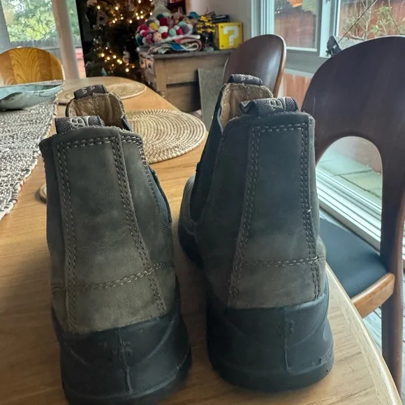 Blundstone Women’s Clay Chelsea Boots - Picture 5 of 5